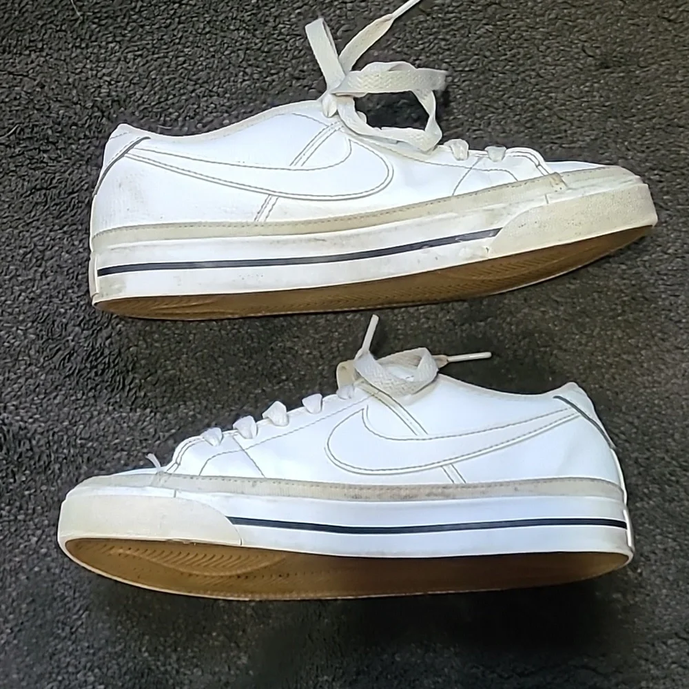 Nike court legacy